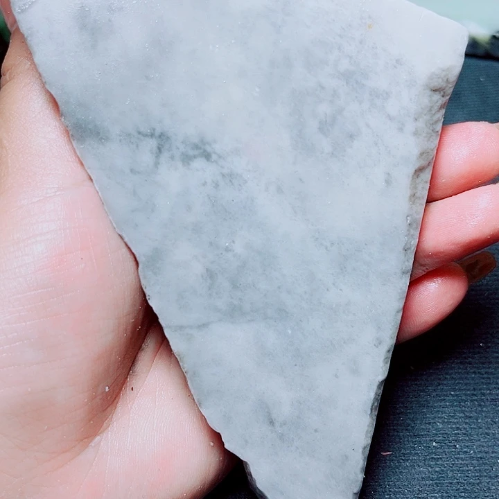 和田玉（糖玉）未镶嵌珠宝奇石