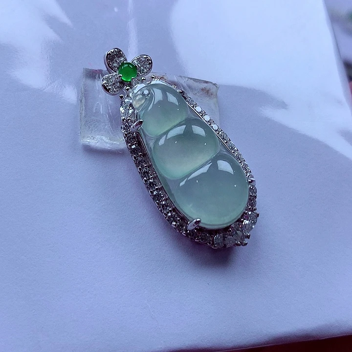 翡翠银S925镶嵌颈饰翡翠