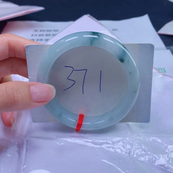 翡翠未镶嵌手镯55圈口