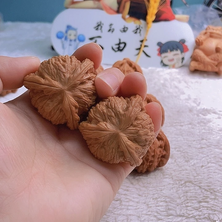 吊坠文玩核桃?****三棱