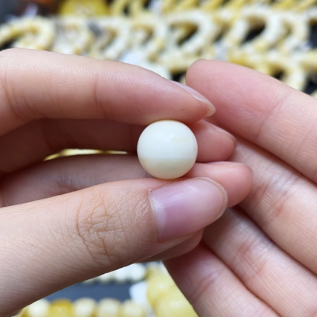 未镶嵌蜜蜡裸石圆珠12.8mm