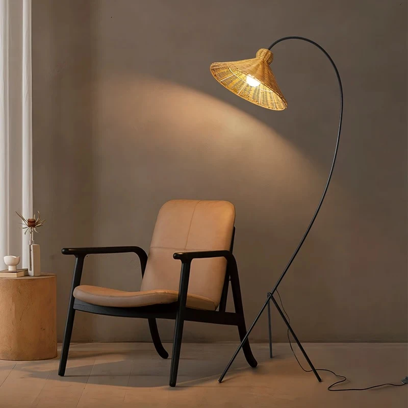 新款藤编落地灯客厅沙发旁侘寂风氛围灯设计感立式书房灯复古装饰