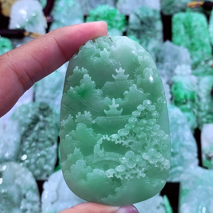 吊坠(不含链)未镶嵌翡翠