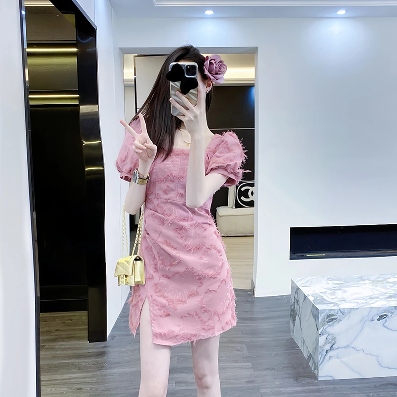 粉色连衣裙子夏季修身2025新款法式复古洋气减龄显瘦高端定制短裙