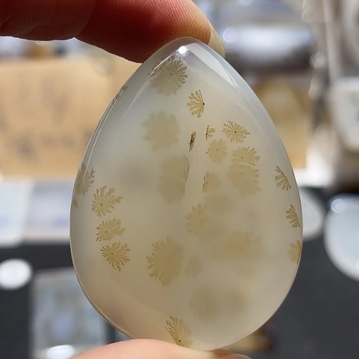 未镶嵌颈饰玛瑙/玉髓