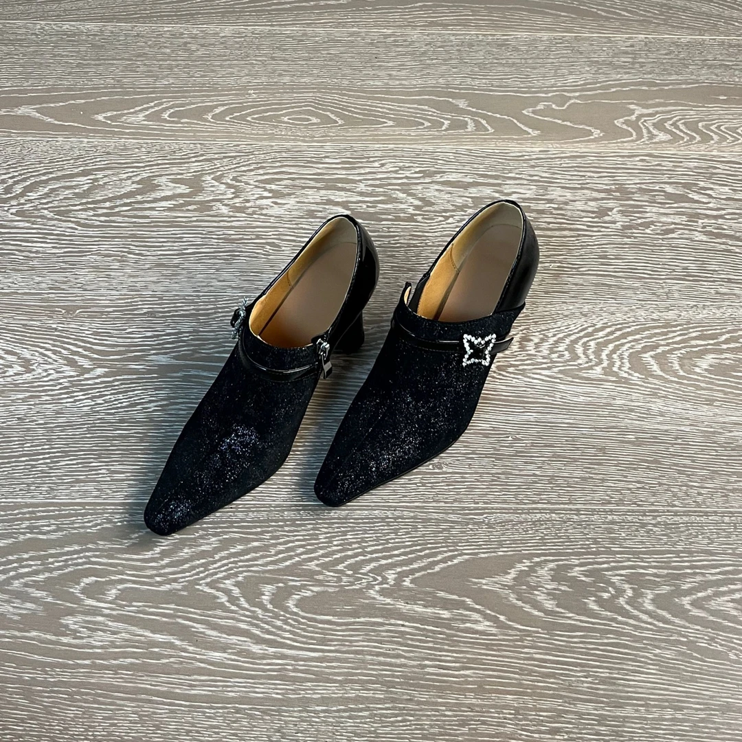 8.5CM羊皮单鞋高端高跟深口粗跟尖头女鞋欧美薄款防滑纯色女鞋