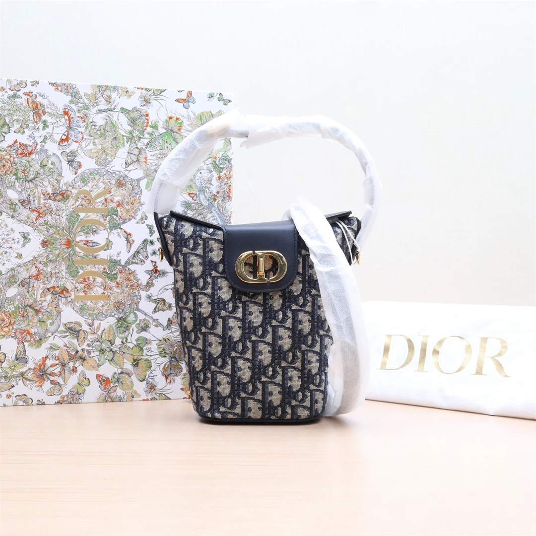 99新 DIOR/迪奥 【黑黑】30 Montaigne 薯条包 mini 蓝色 帆布