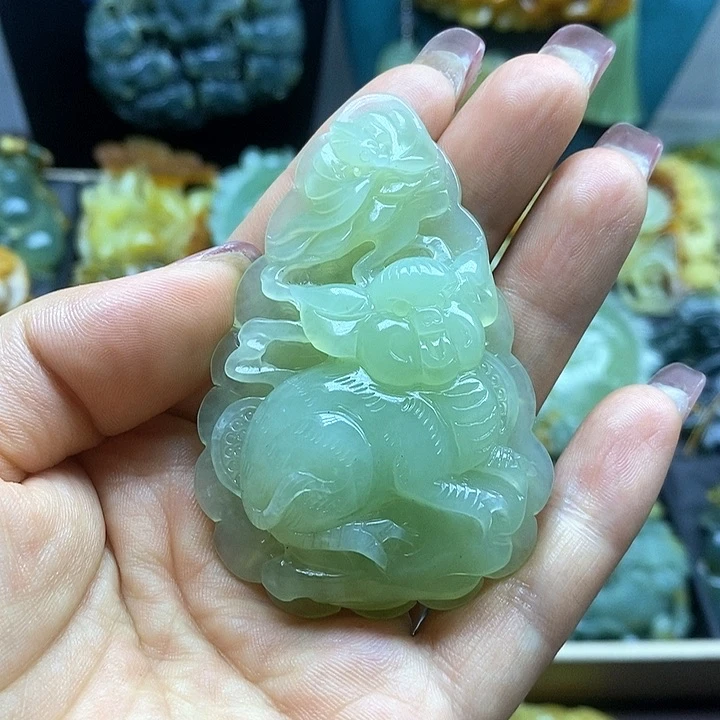 蛇纹石玉未镶嵌挂件