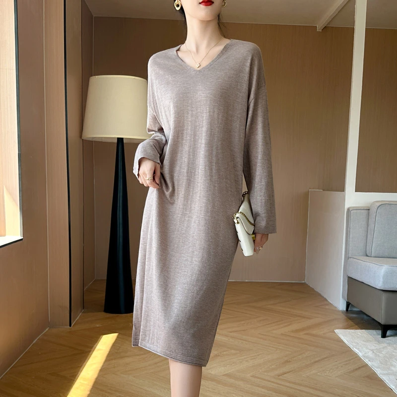 春秋精纺100%纯羊毛连衣裙女气质V领宽松显瘦纯色针织长裙QD1641