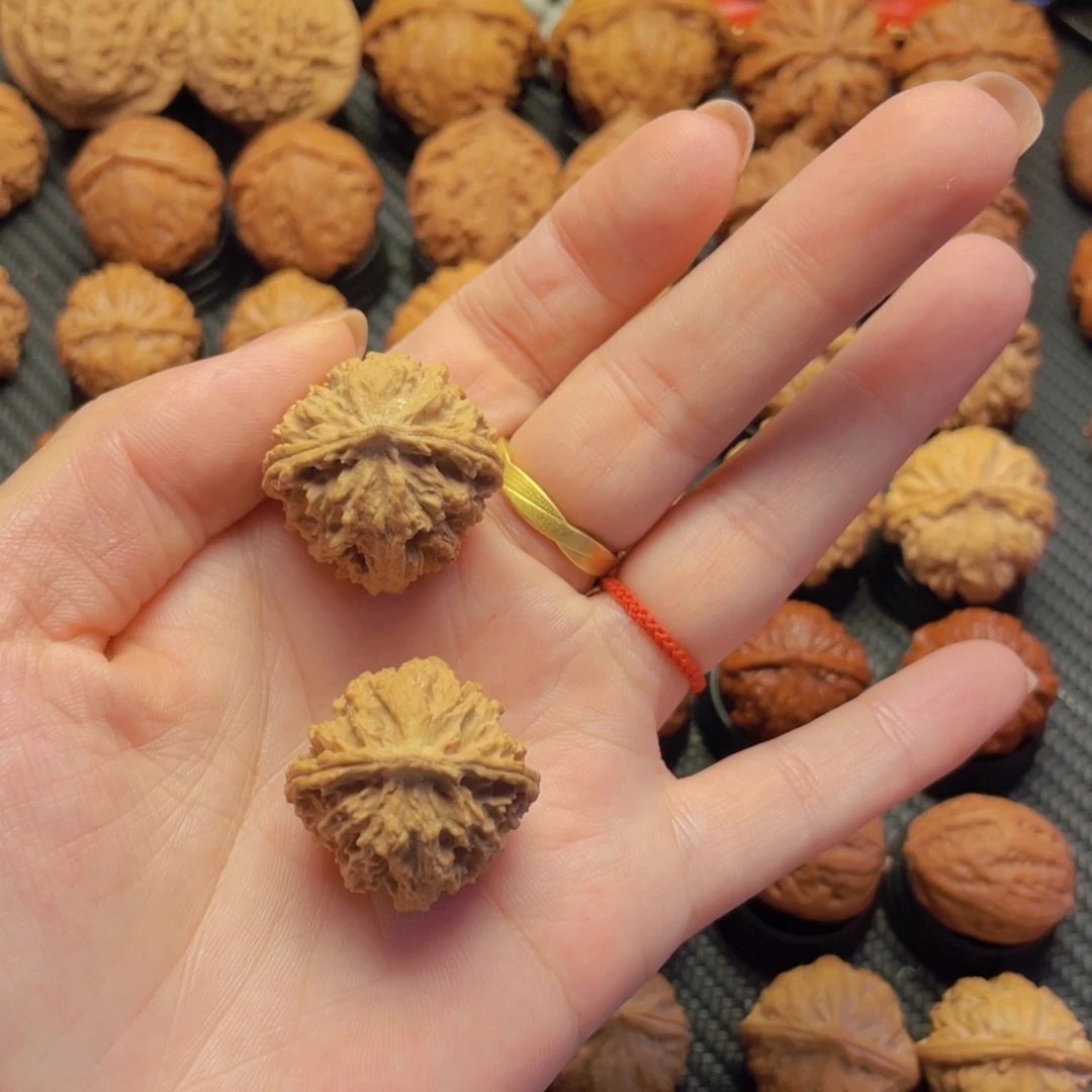 文玩核桃把件報****張文玩核桃血麒麟核桃龙鼎核桃