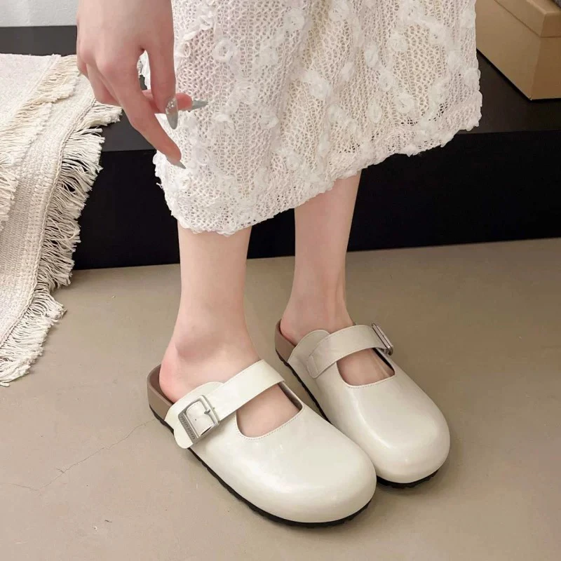 百搭真皮包头金属扣带女2025新款复古平底厚底外穿休闲懒人半拖