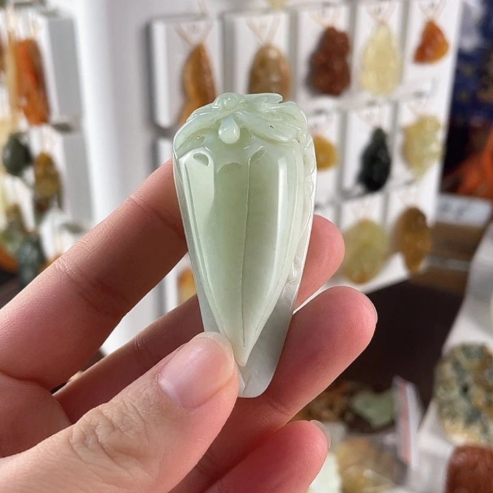 未镶嵌透闪石-蛇纹石玉颈饰