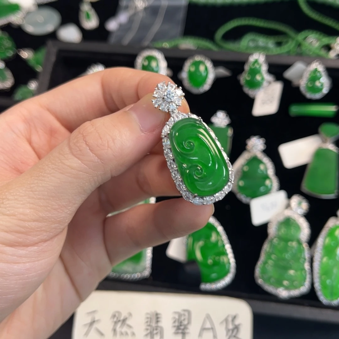 翡翠银S925镶嵌戒指如意吊坠