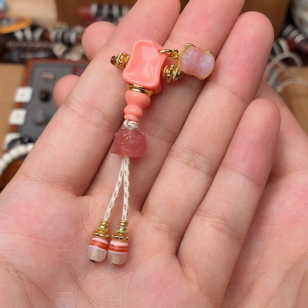 树脂制品粉色三通一套大鹏