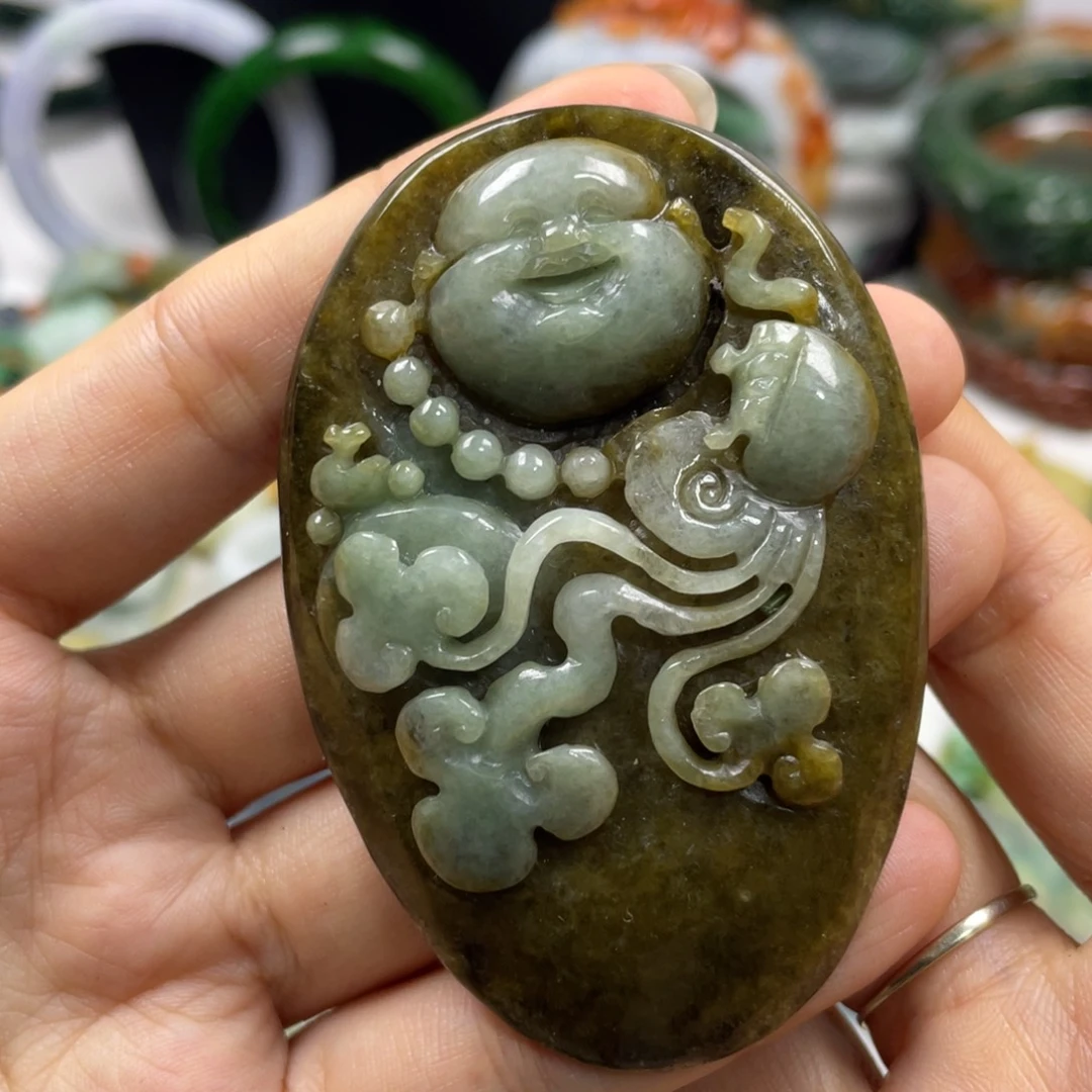 小***敏翡翠未镶嵌颈饰牌子