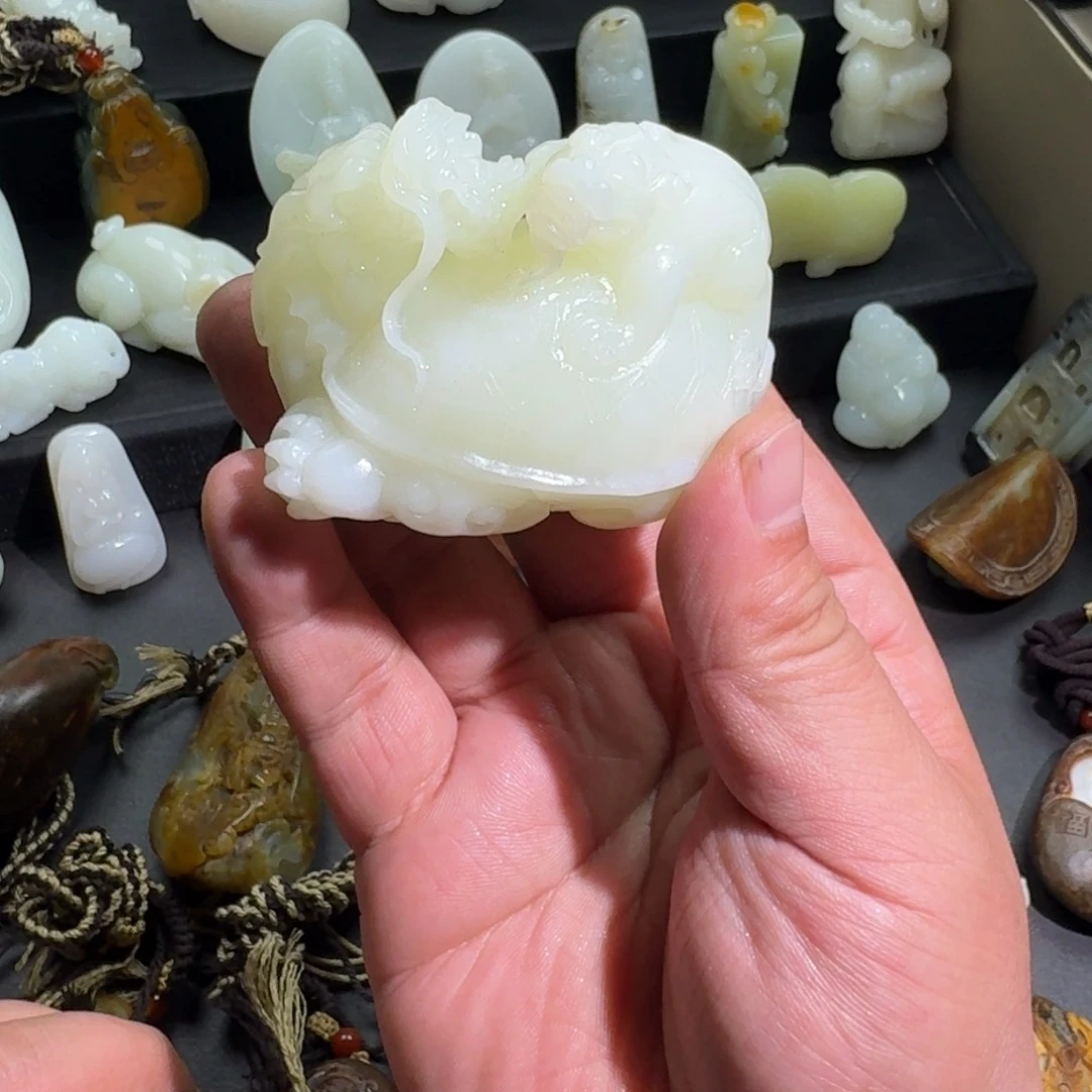 和田玉颈饰未镶嵌前**锦