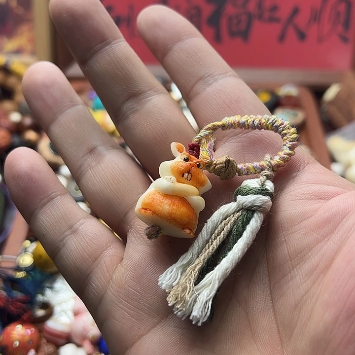 非金属可拆卸多用款象牙果兔子滴溜侧挂包挂钥匙扣