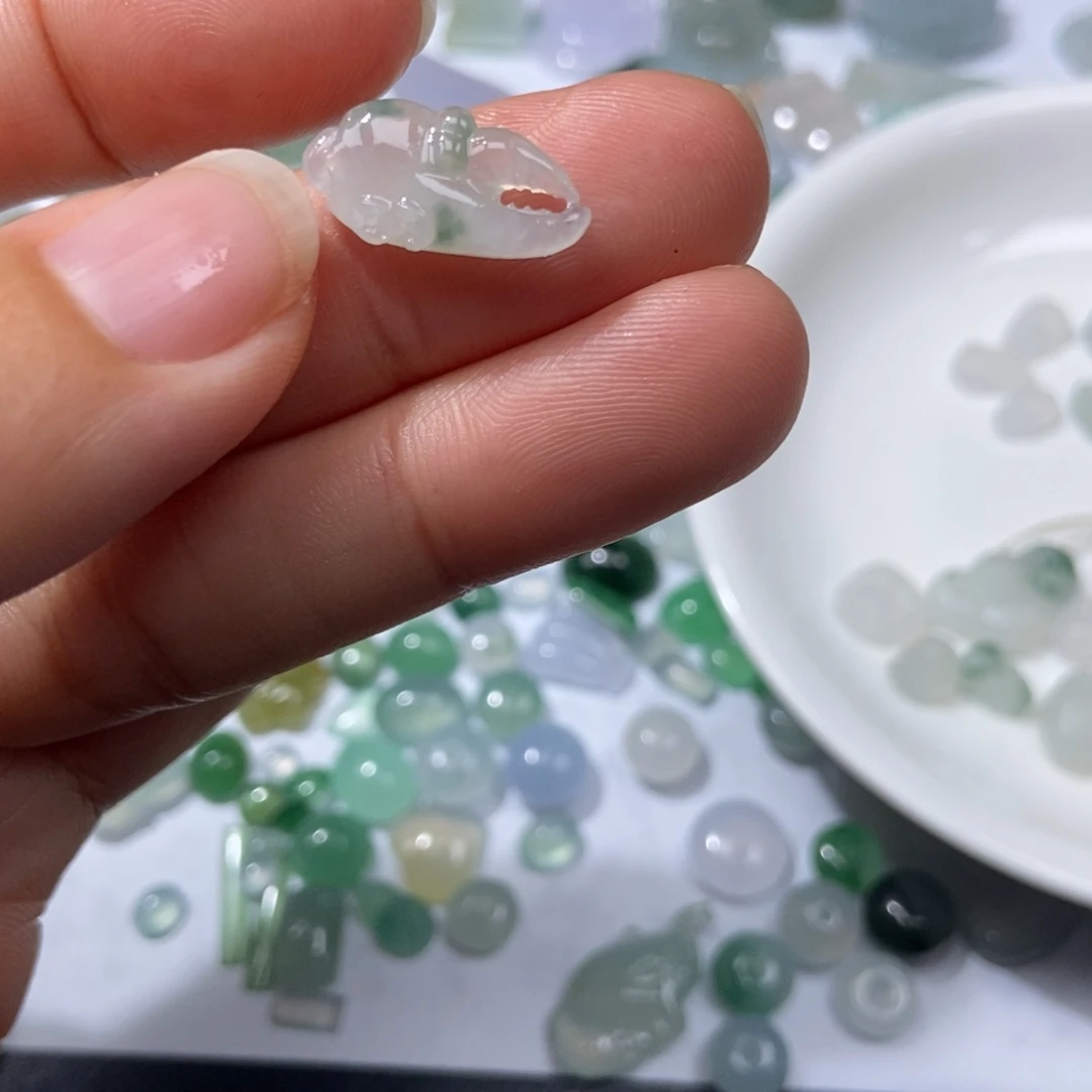 定制翡翠未镶嵌翡翠17.5*8.7*3.7