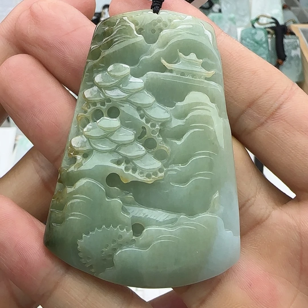 翡翠未镶嵌颈饰翡翠