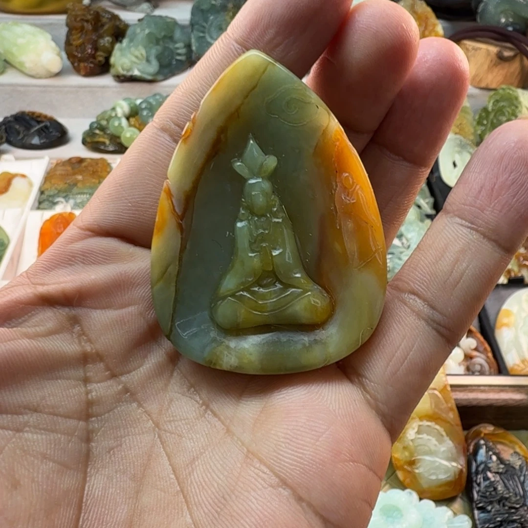 蛇纹石玉未镶嵌颈饰