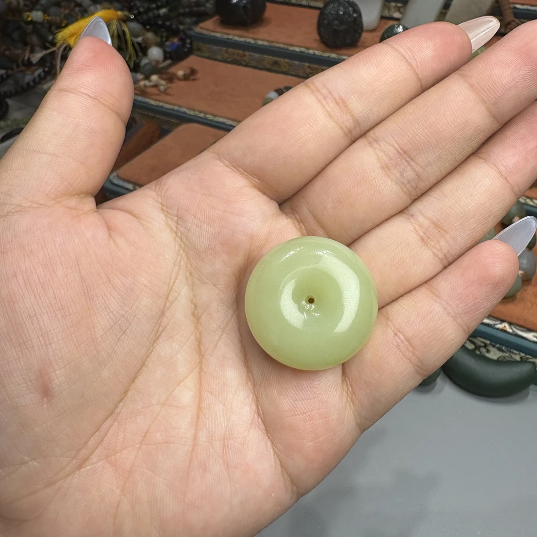 天然和田玉吊坠平安扣