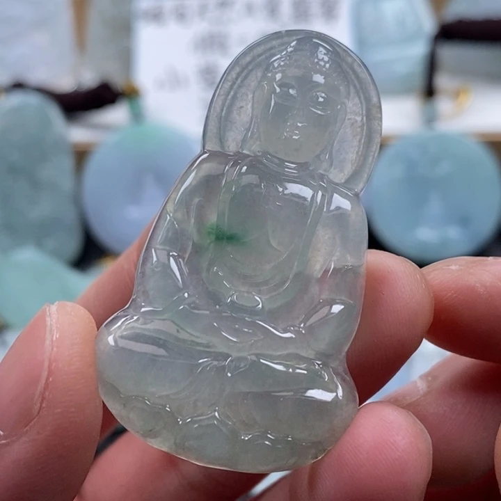 翡翠颈饰未镶嵌翡翠