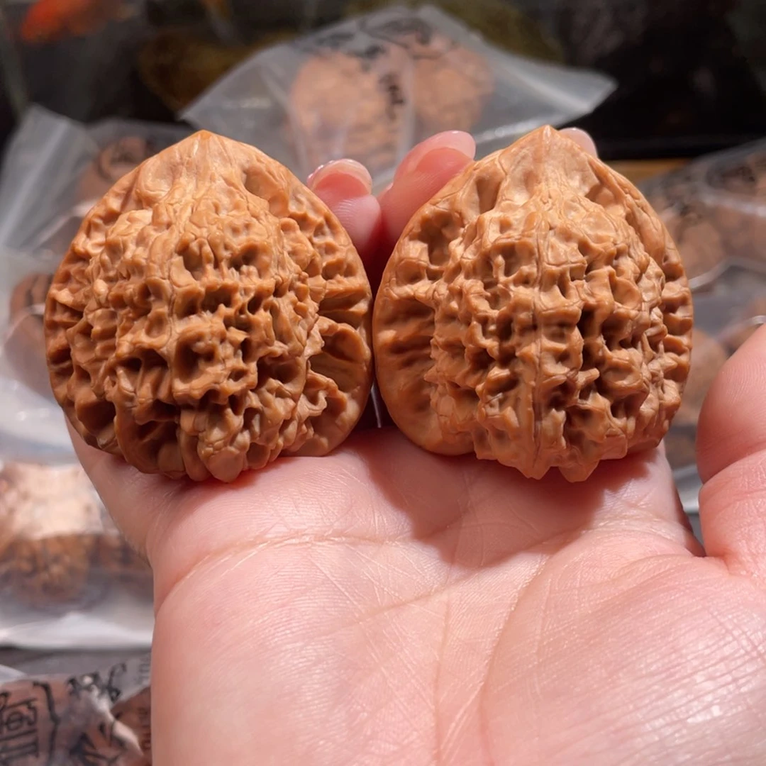 文玩核桃吊坠47官帽