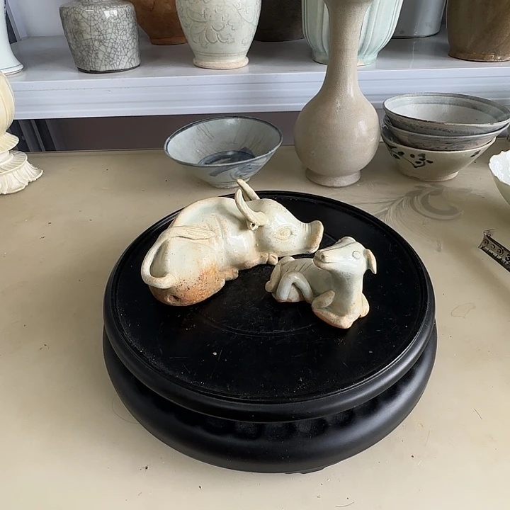 骏***室一个青花罐子釉中彩