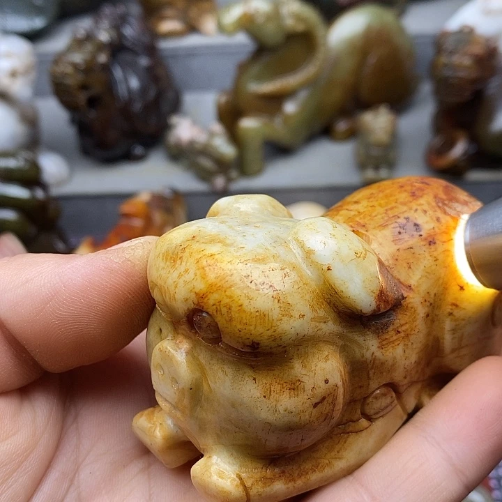 未镶嵌蛇纹石玉颈饰