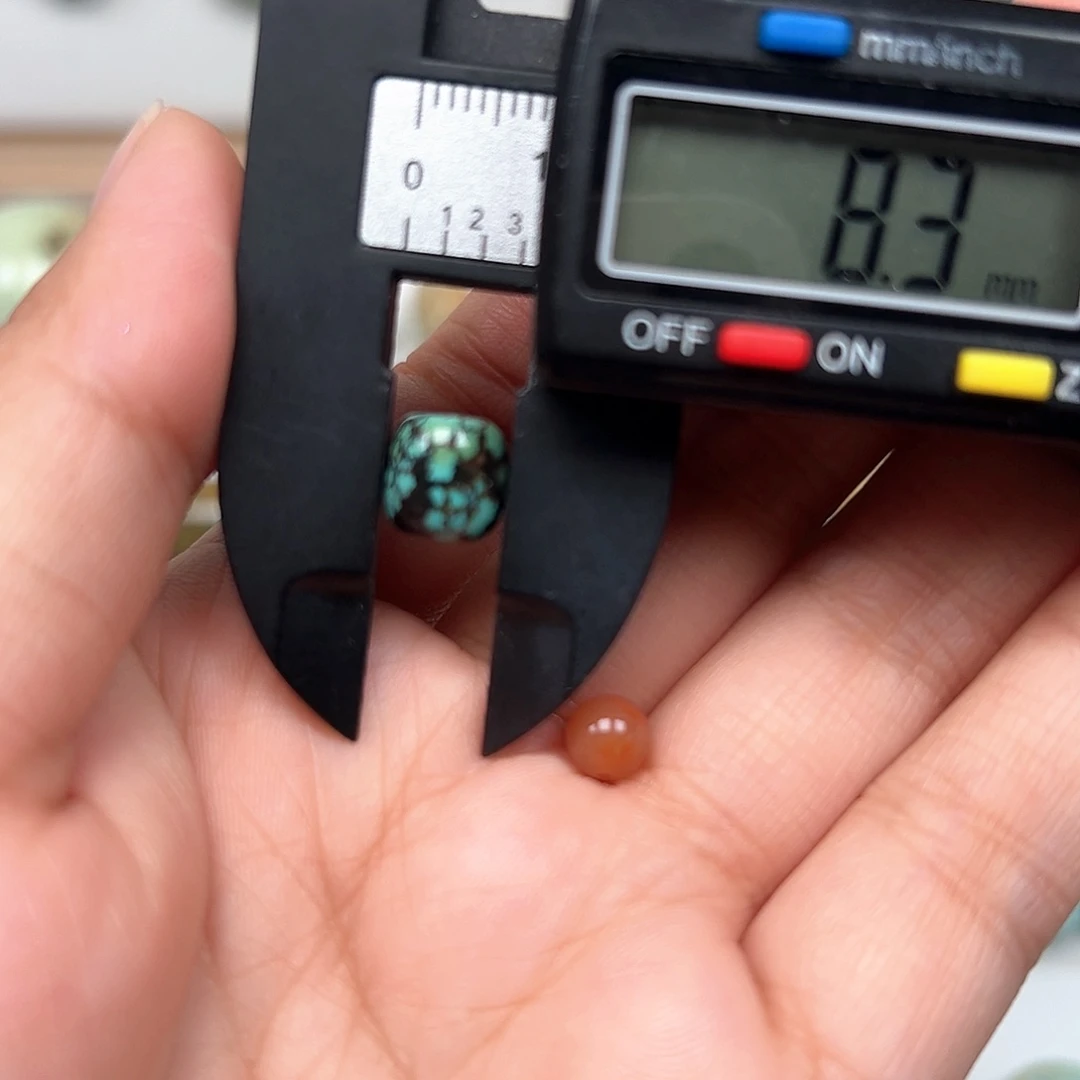 南红玛瑙未镶嵌珠宝奇石