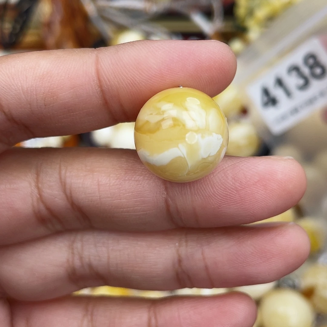 蜜蜡未镶嵌珠宝奇石17.6