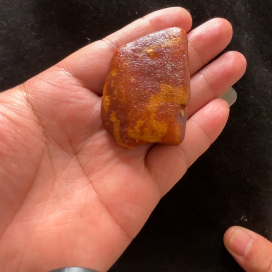 蜜蜡未镶嵌珠宝奇石