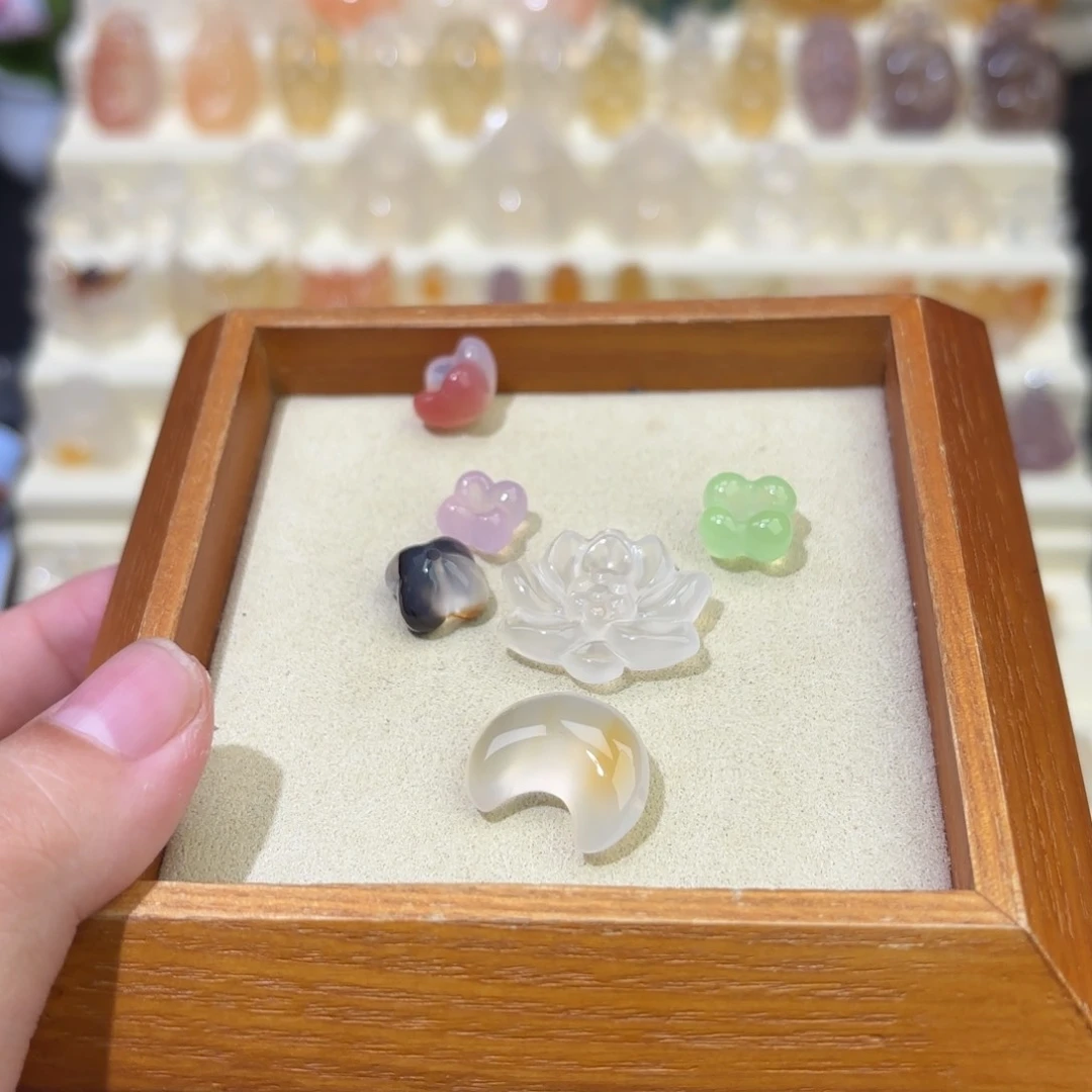 玛瑙/玉髓颈饰未镶嵌果**丁