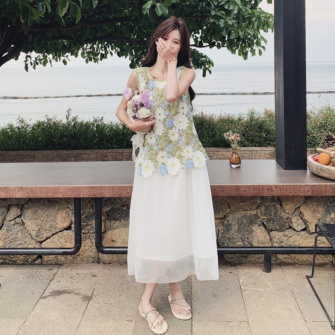 重工绣花拼接无袖连衣裙女2025夏季新款法式气质高级感时尚长裙子