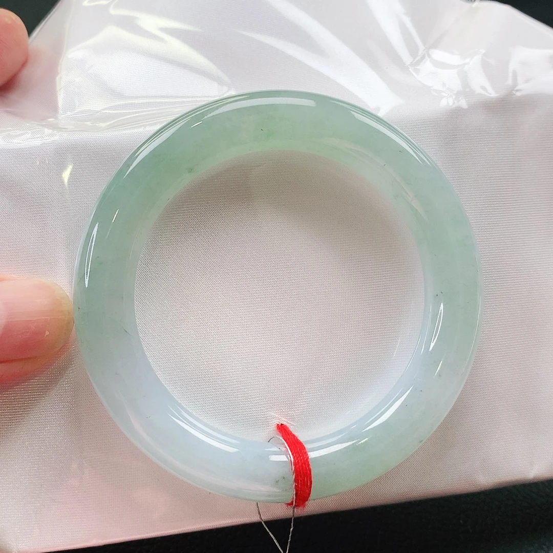 未镶嵌手镯翡翠天然翡翠手镯