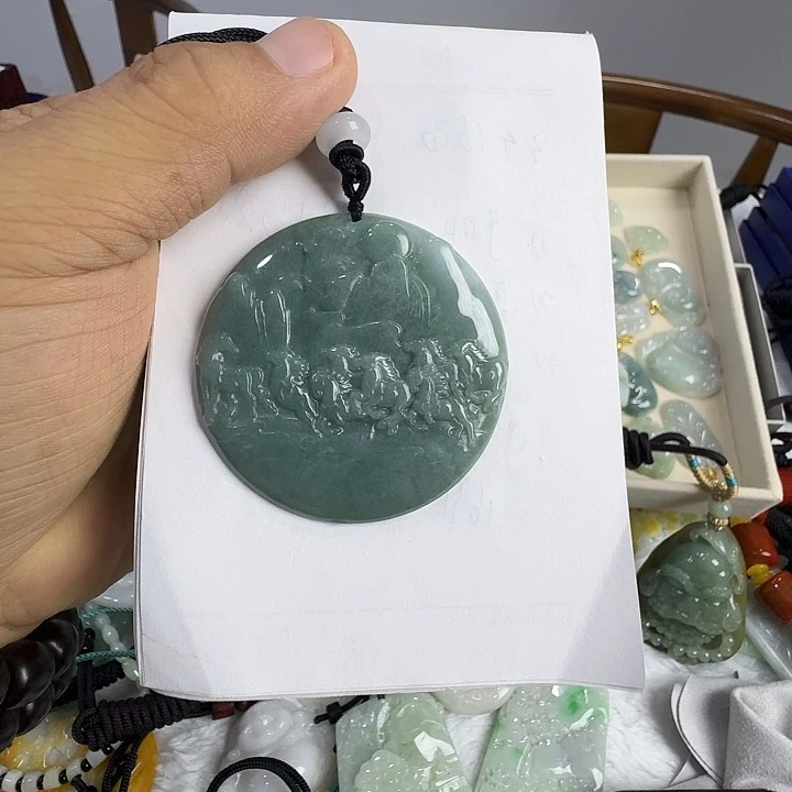 翡翠未镶嵌颈饰缅甸A货翡翠八骏