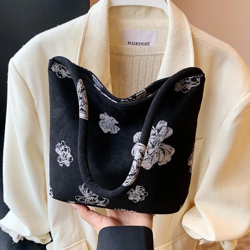 中式国风刺绣帆布包包女2025新款单肩水桶包大容量夏季通勤腋下包