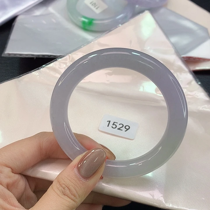 翡翠手镯未镶嵌天然翡翠手镯04