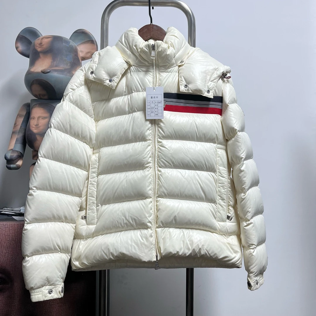 Moncler蒙口Mounier羽绒服 L0213 尺码：2 衣长64胸围58新旧：99新