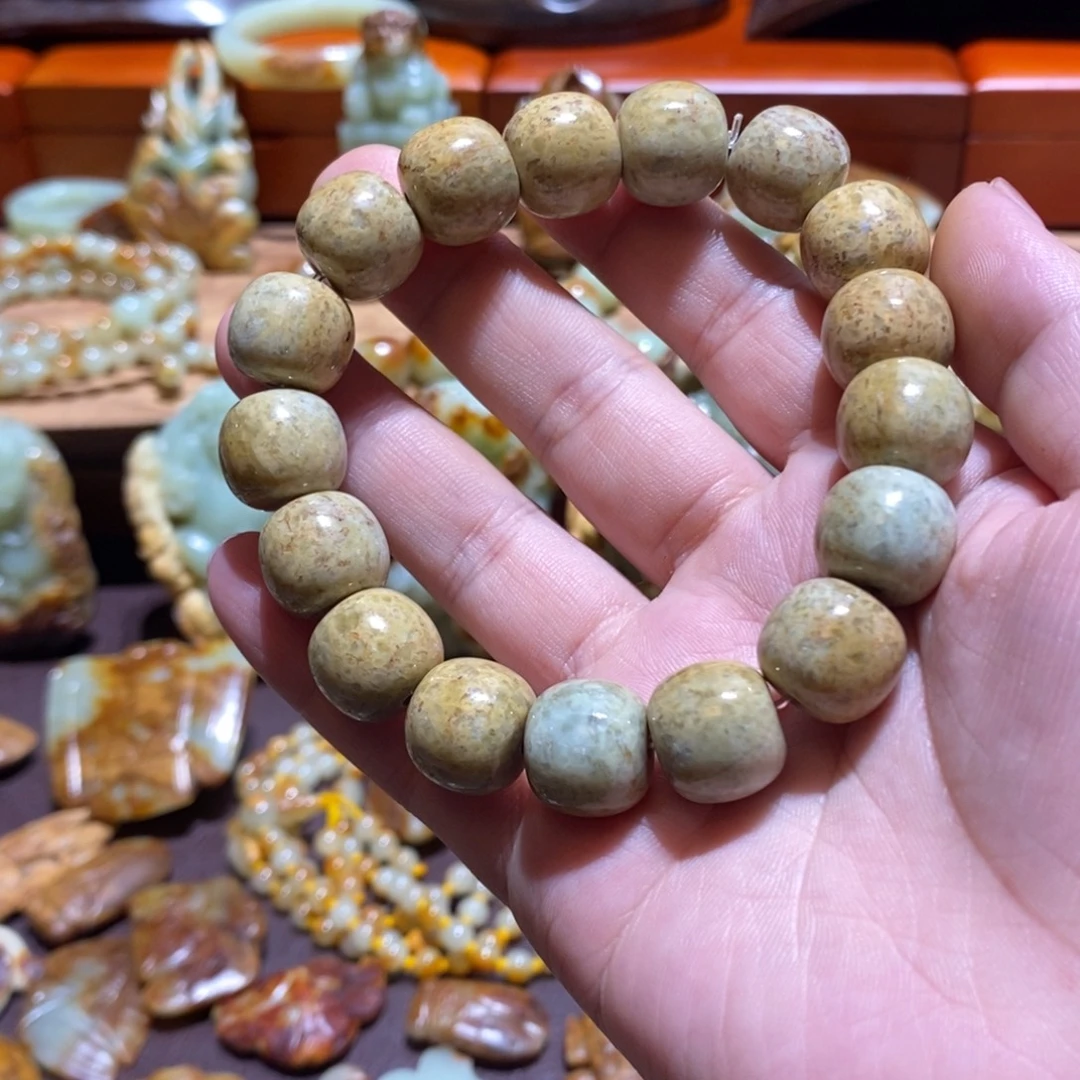 岫岩河磨玉（透闪石质玉）未镶嵌珠宝奇石