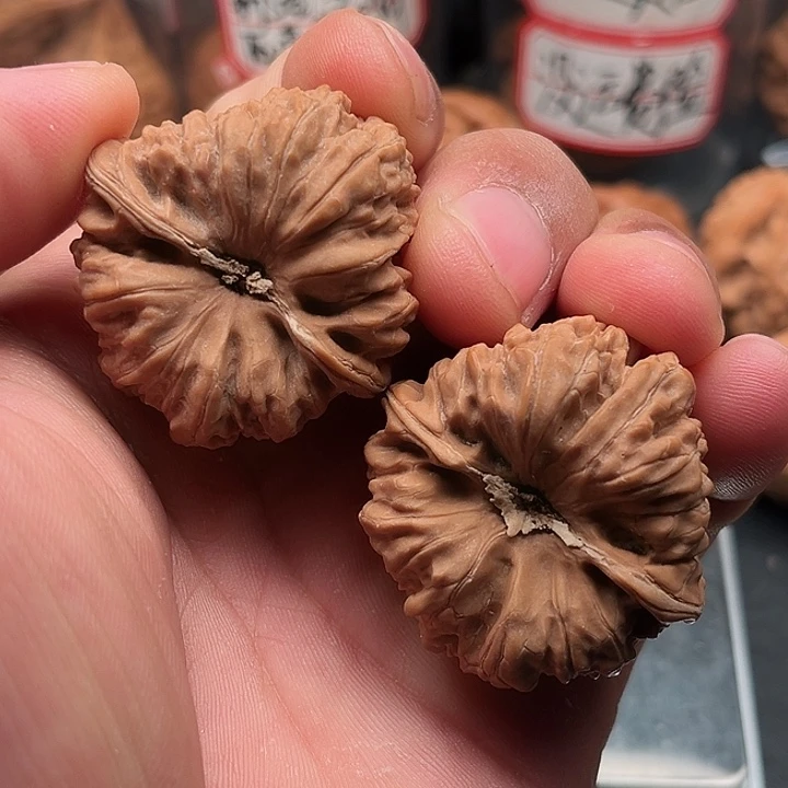 把件文玩核桃凹的39