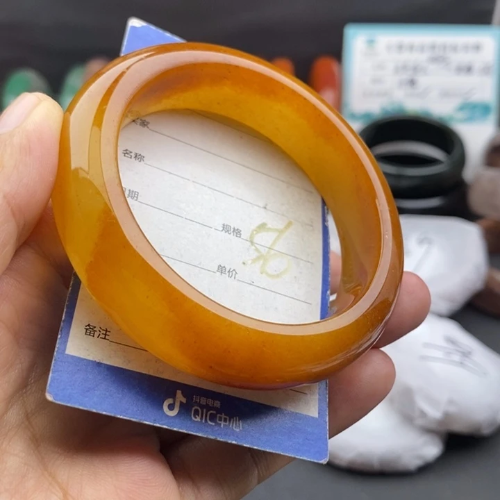 未镶嵌手镯石英质玉