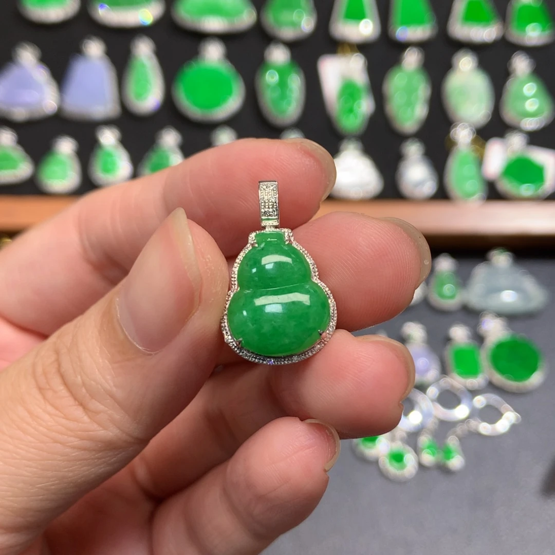 翡翠18K金镶嵌吊坠(不含链)