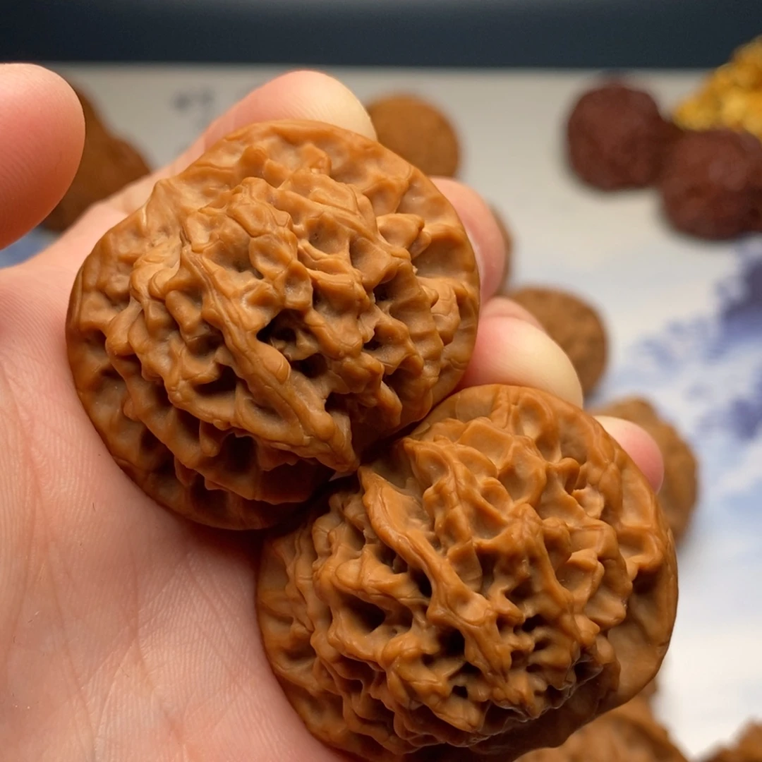 虎***屋文玩核桃把件秦闷