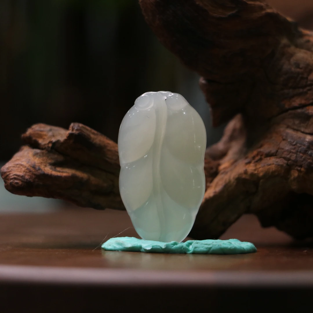 2和田玉若羌青白玉金枝玉叶/171647保利山东拍卖