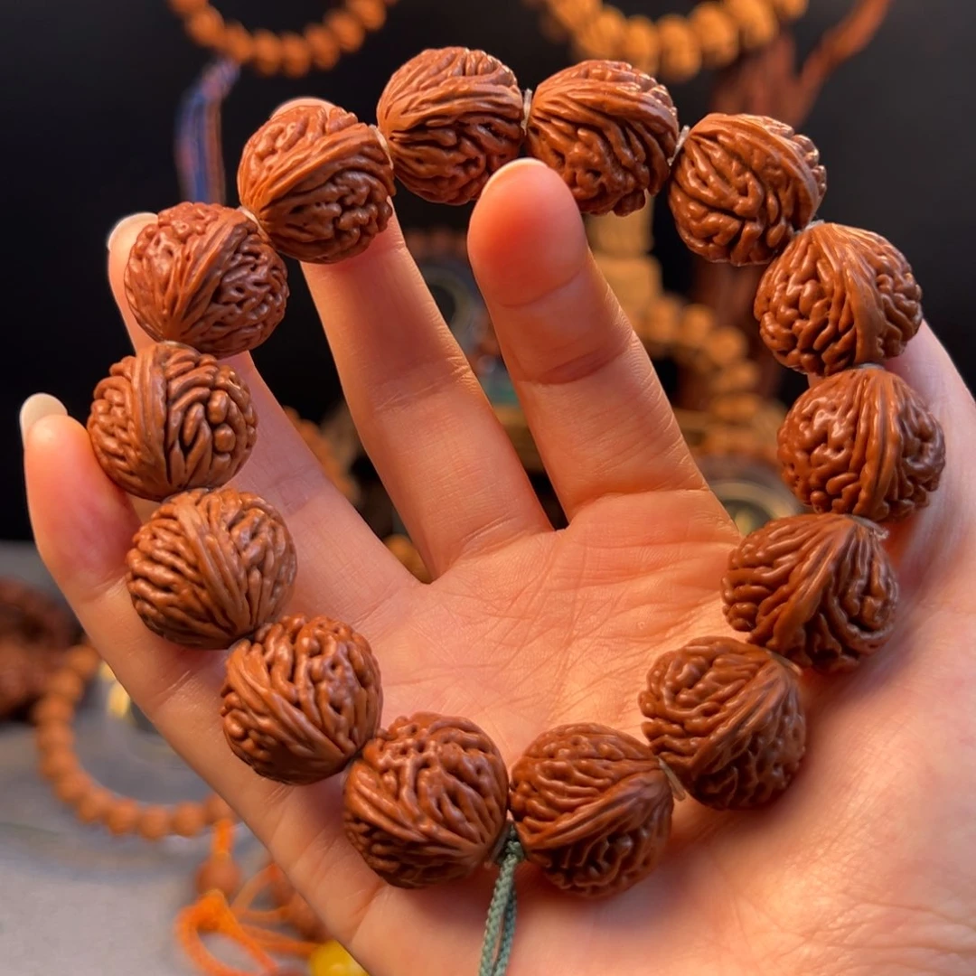 【闪购商品】桃核吊坠21刺龙元宝