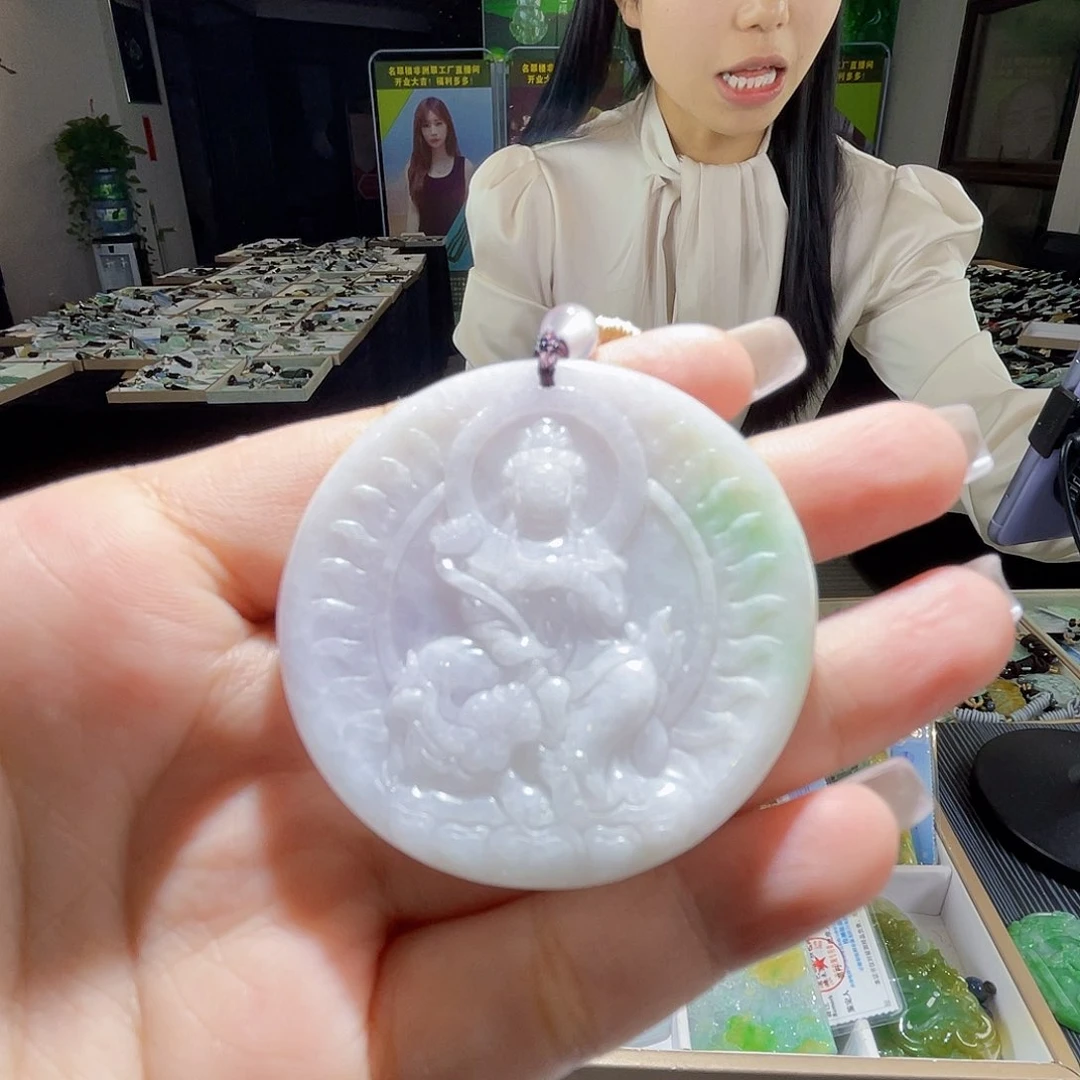 颈饰未镶嵌翡翠一个