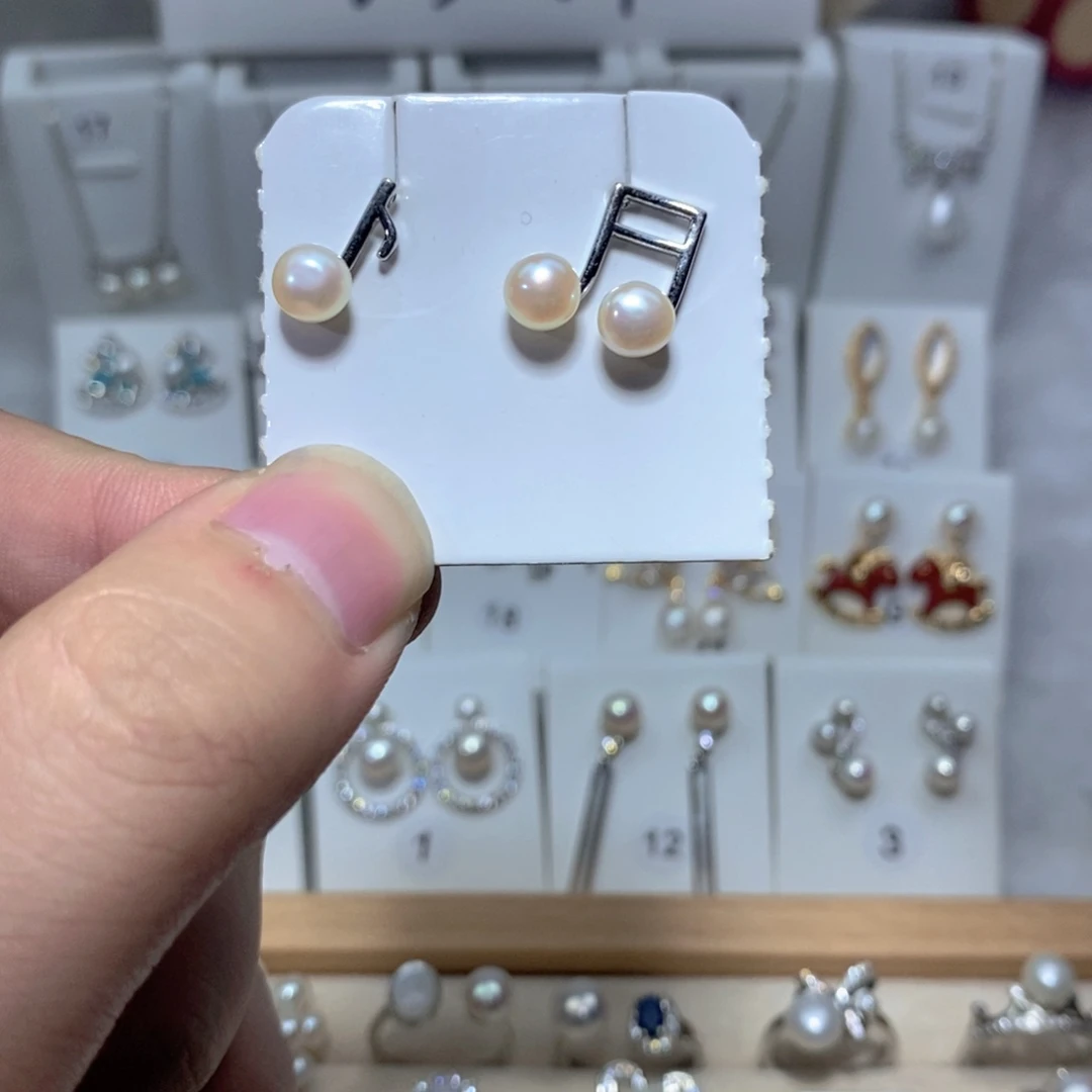 银S925镶嵌耳饰淡水珍珠