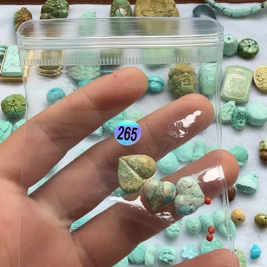 南红玛瑙未镶嵌珠宝奇石