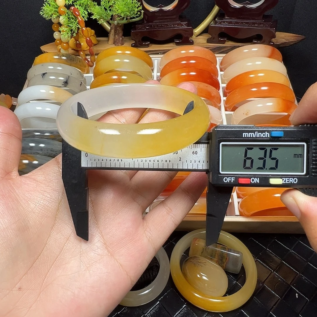 石英质玉（黄龙玉）未镶嵌手镯